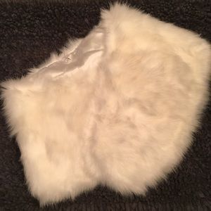 Faux Fur Off White Shawl One Size